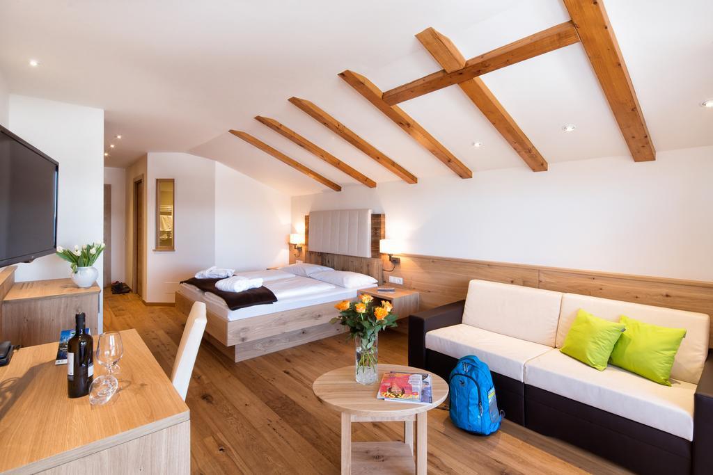 Hotel Gasthof Kircher Fiè Eksteriør billede